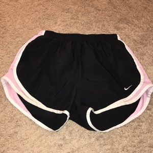 Nike dry tempo short size m